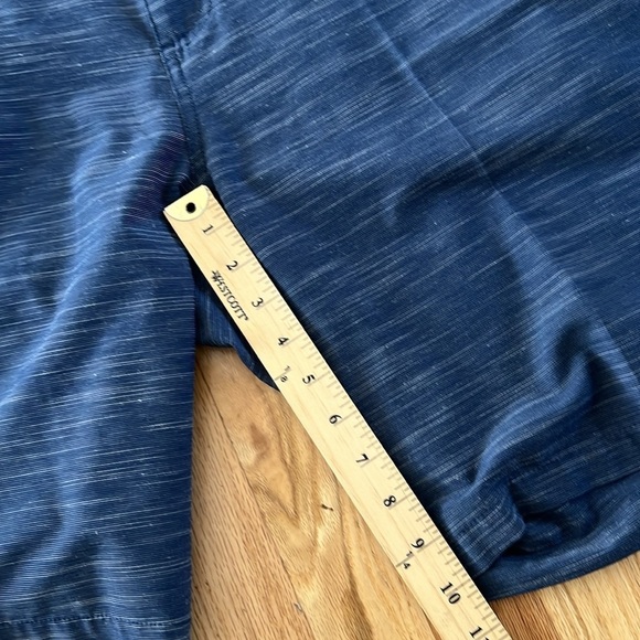 Travis Mathew Golf Shorts Size 40 Waist - Picture 7 of 7